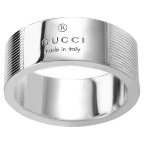 Gucci silver band ring